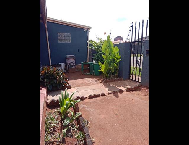 1 BEDROOM HOUSE FOR SALE IN VREDEDORP